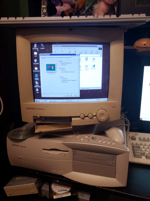 Compaq Presario 4112 with Compaq Presario 1425 monitor